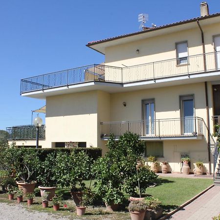 Agriturismo Casale Del Contadino Больсена Екстер'єр фото