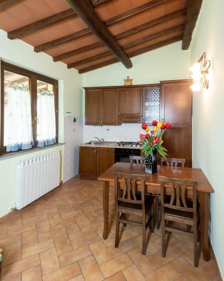 Agriturismo Casale Del Contadino Больсена Екстер'єр фото