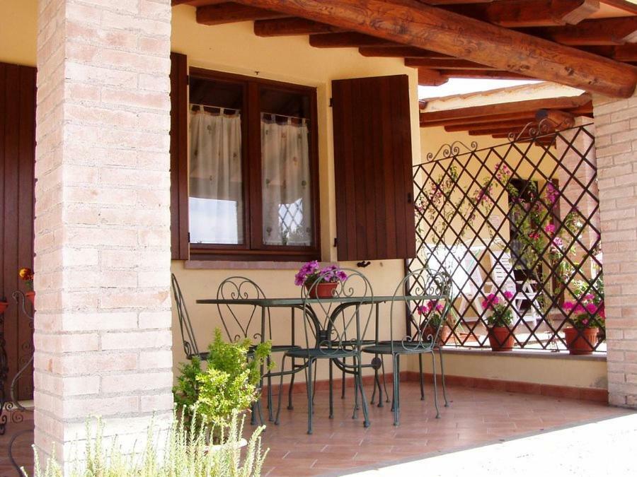 Agriturismo Casale Del Contadino Больсена Екстер'єр фото