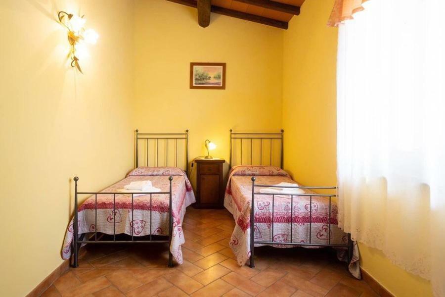 Agriturismo Casale Del Contadino Больсена Екстер'єр фото