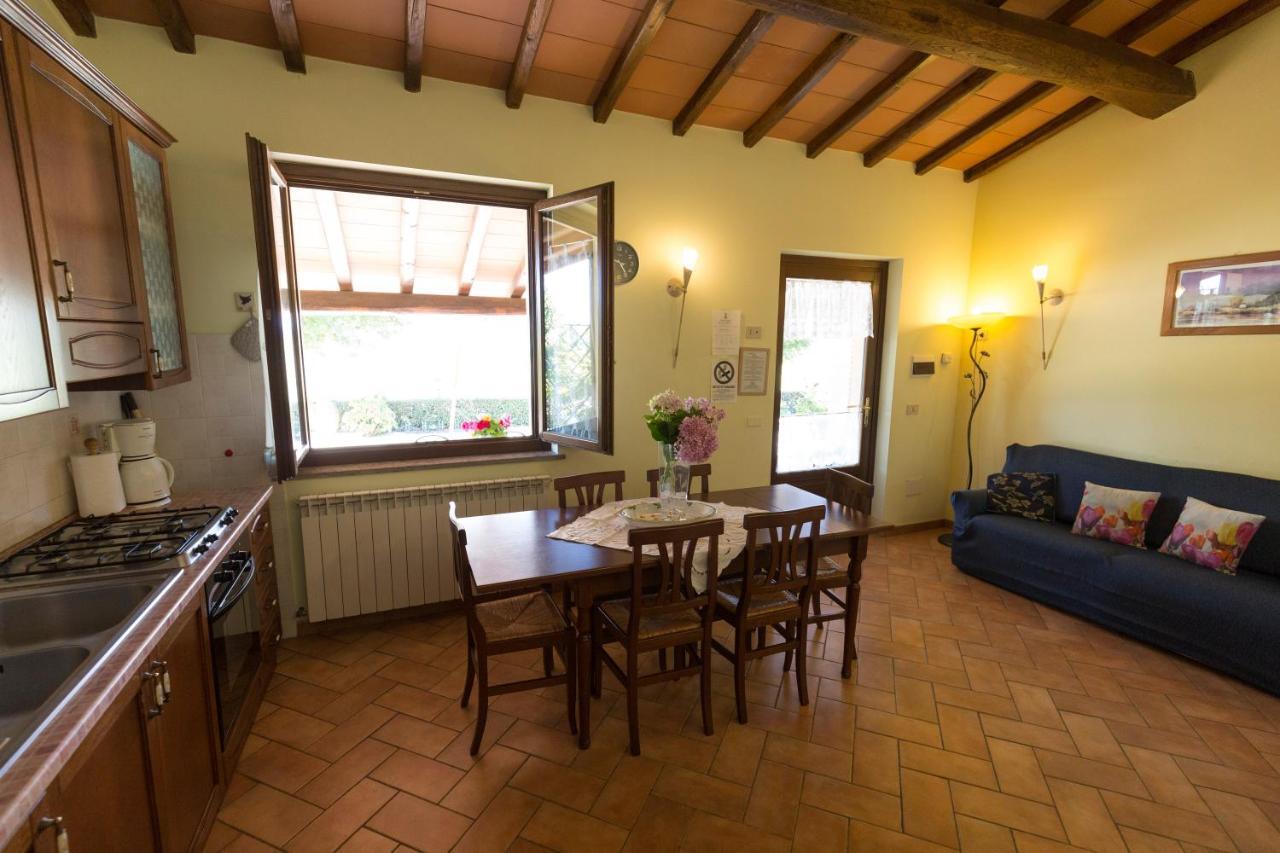 Agriturismo Casale Del Contadino Больсена Екстер'єр фото