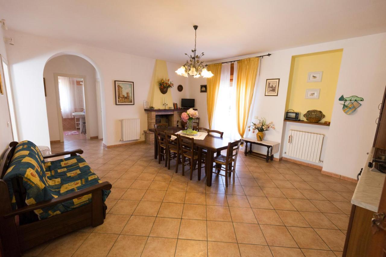 Agriturismo Casale Del Contadino Больсена Екстер'єр фото